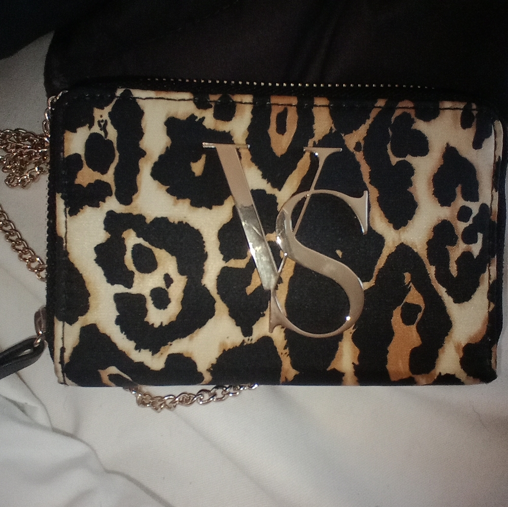 VS clutch with phone insert